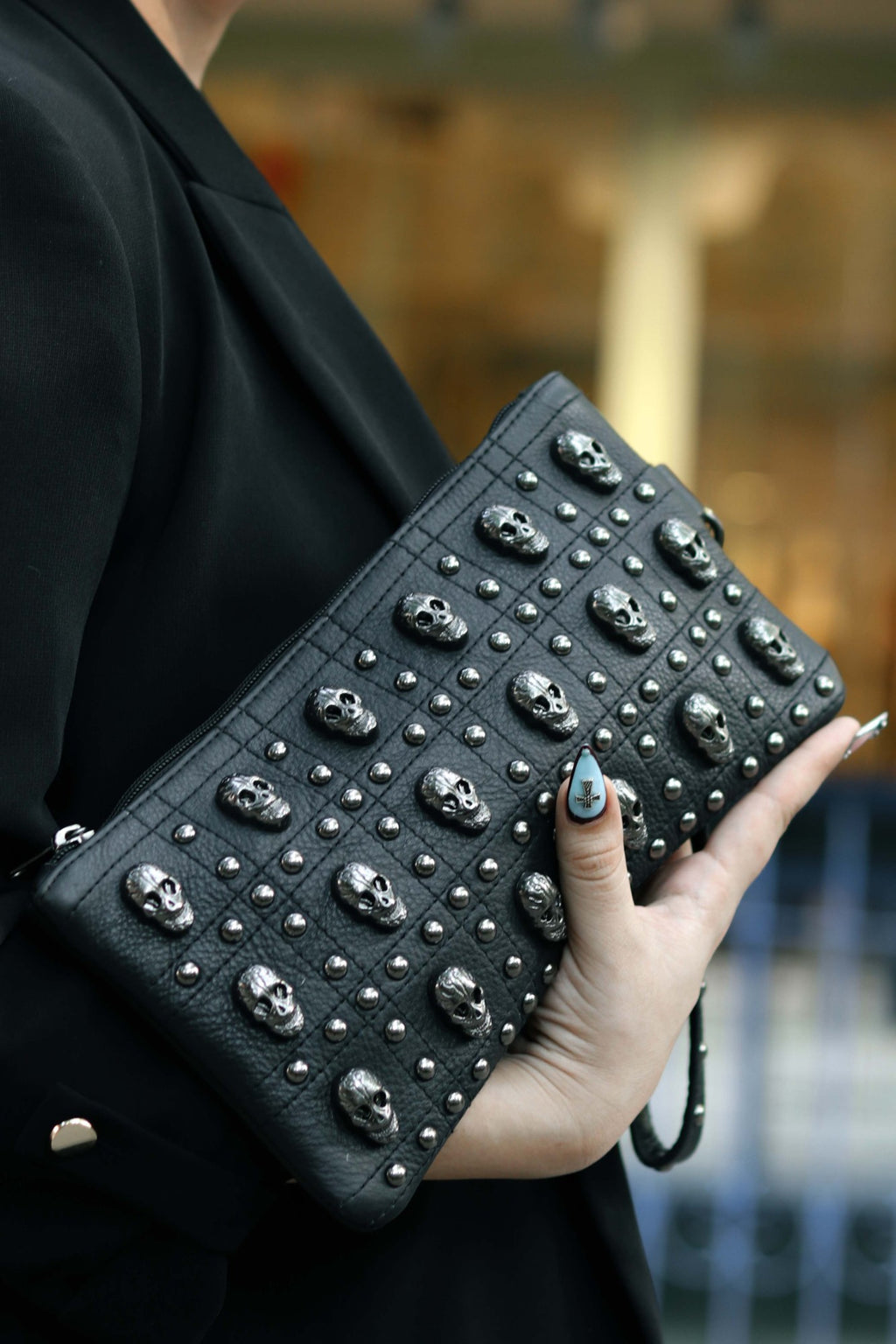 Catacomb pouch held at an angle