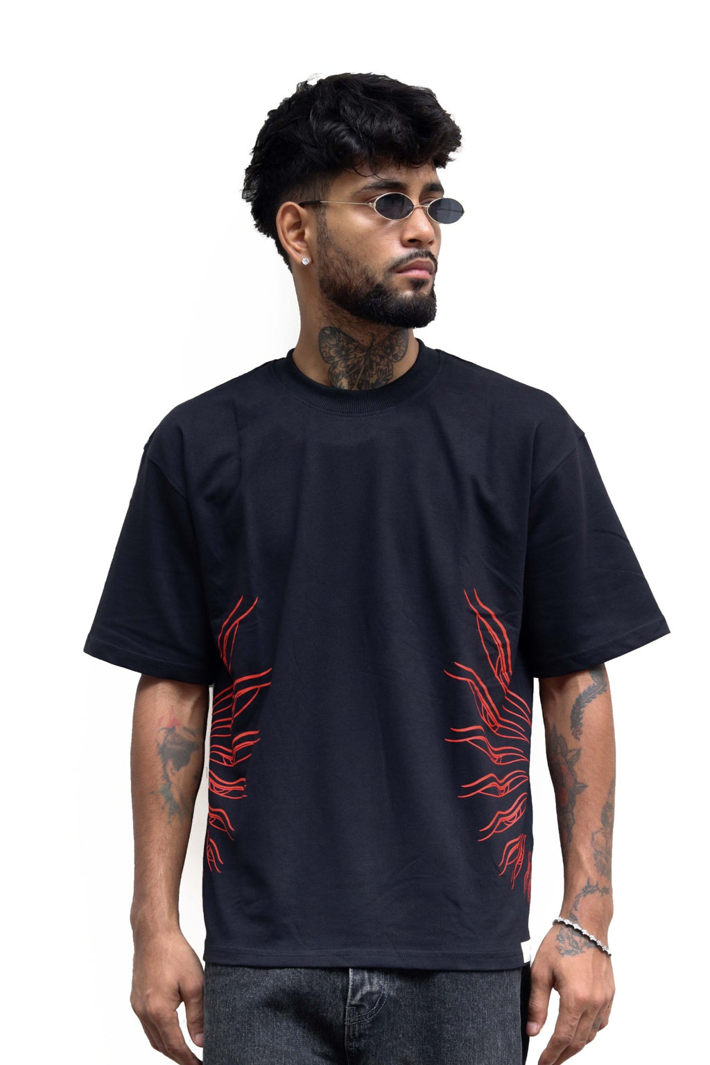 Garuda tee, front with wing print at the sides